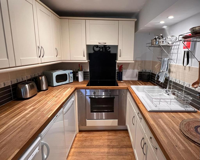 Others 4, Halwell House - A spacious Quiet Apartment, Devon