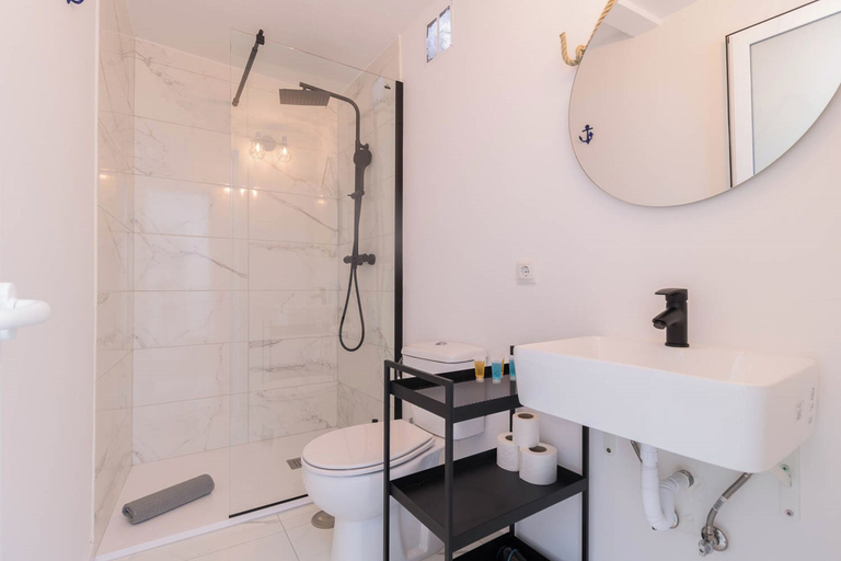 Bathroom 5, La Bussola, Las Palmas