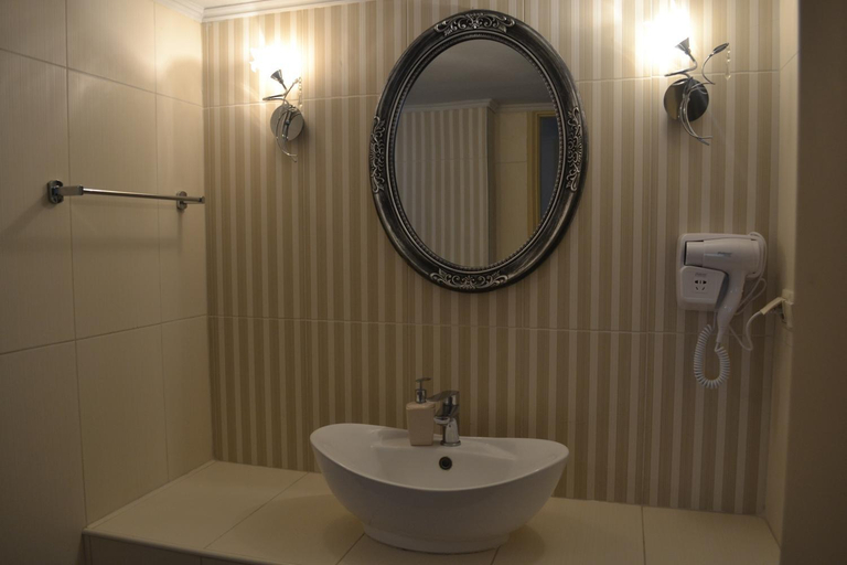 Bathroom 4, Helena House, Central Macedonia