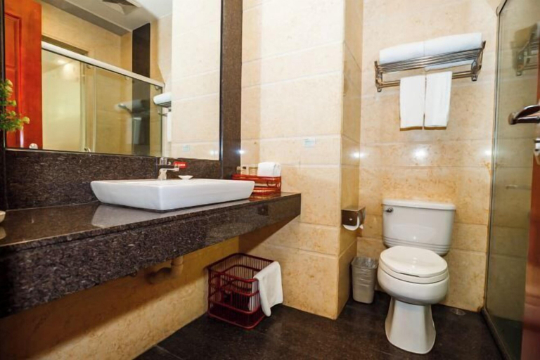 Bathroom 3, Hang Seng Business Hotel Dongguan (Huayang Lake), Dongguan