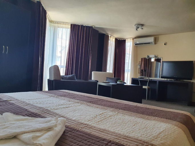 Bedroom 2, Хотел Европа, Montana