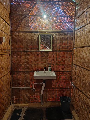 Bathroom 5, Hampi One Love, Koppal