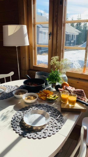 Food & Drinks 4, Yllastolli 2 A, Akaslompolo, Lapland