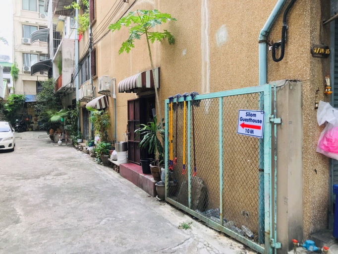 Front of property 5, Silom Guesthouse, Bang Rak