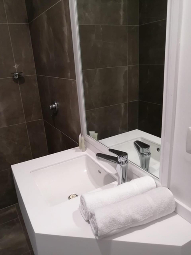 Bathroom 5, Vive Place, Jesús María