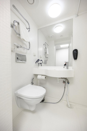Bathroom 4, GreenStar Hotel Oulu, Northern Ostrobothnia