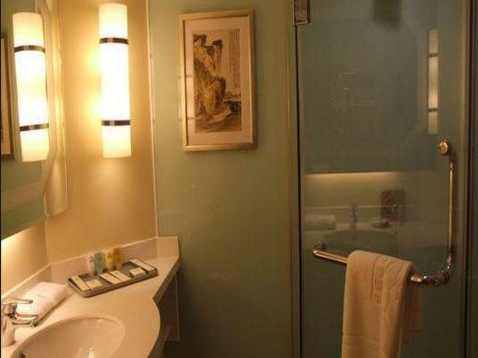 Bathroom 5