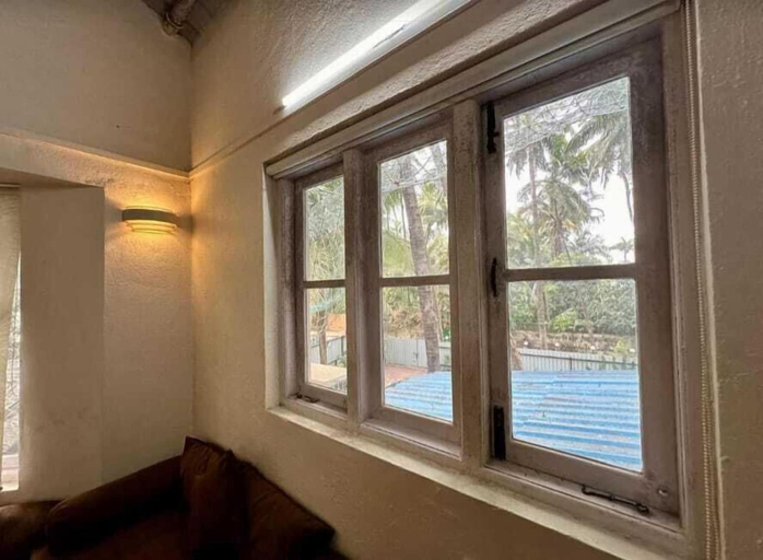 Others 5, Shahab Bungalow, Mumbai Suburban