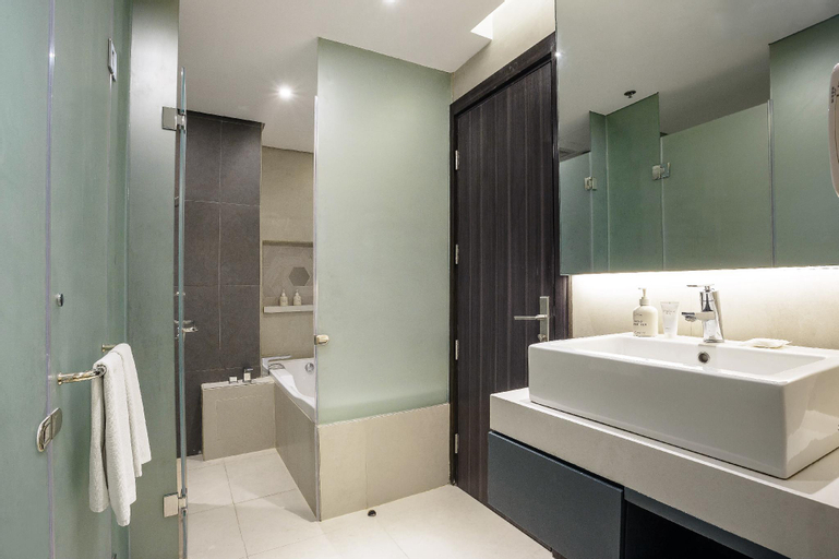 Bathroom 23