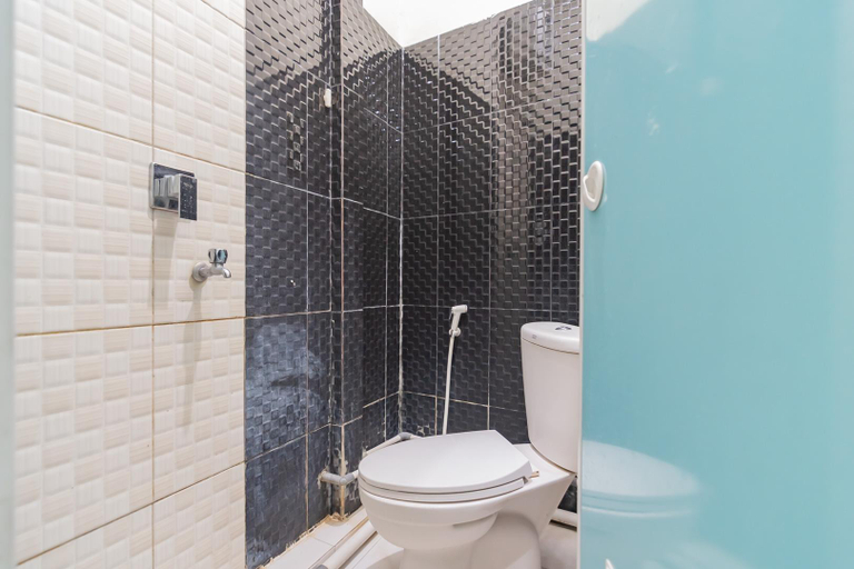 Bathroom 8