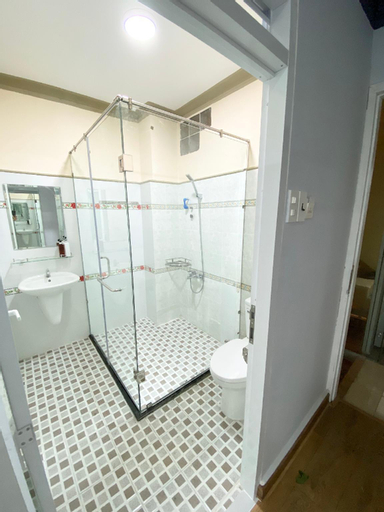 Bathroom 6