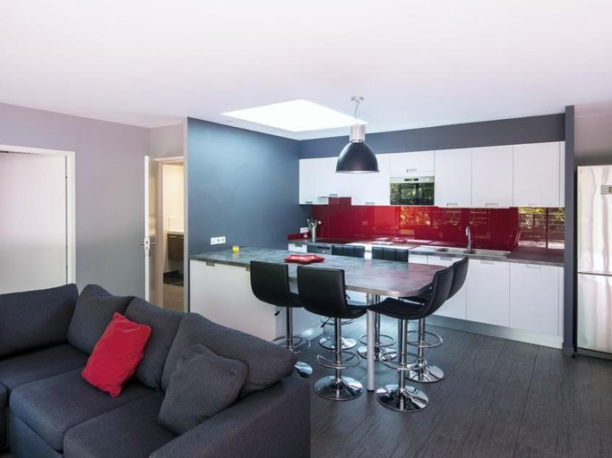 Dining Room, L'Oasis, Gironde