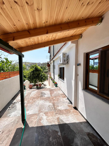 Others 4, Green Villa Berdenesh, Sarandës