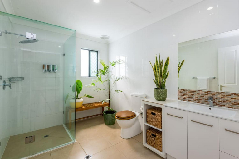 Bathroom 2, Savannah House, Cairns