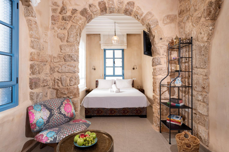 Others 5, Arabesque House