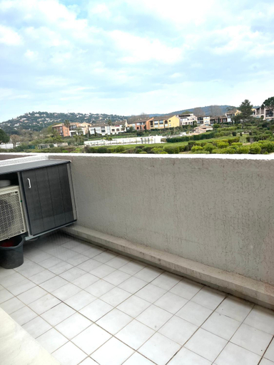Others 5, Le sud plage et piscine, Var