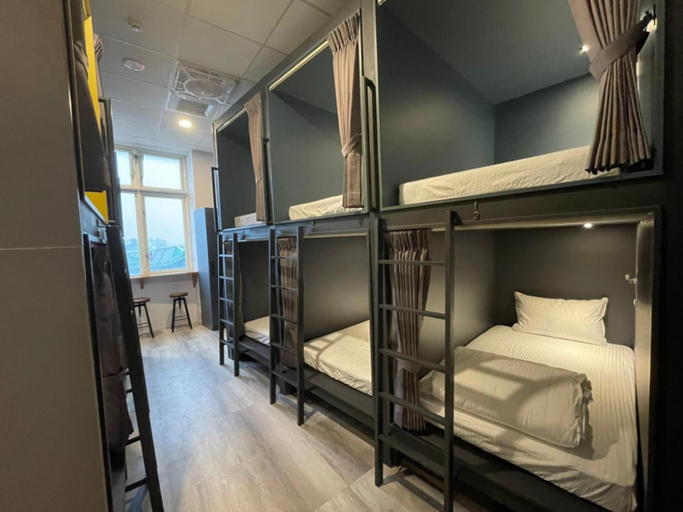 Others 5, One Night Hostel, Yilan