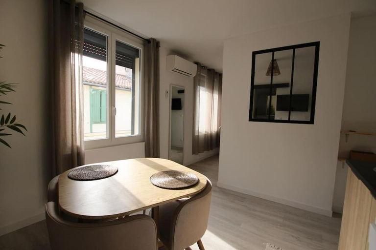 Bathroom 2, Cosy Coye, appart neuf, parfaitement situe 6min CV-8min GARE, Bouches-du-Rhône