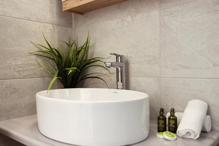 Bathroom 2, Whitelist Maisonette I and II in Mykonos Town, South Aegean
