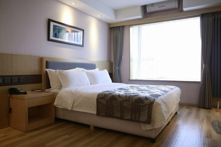 Bedroom 3, Jinfeng Hotel, Beijing