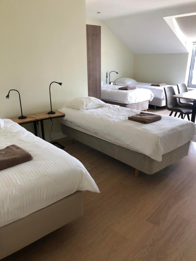 Bedroom 2, Logies Dampoort, Oost-Vlaanderen