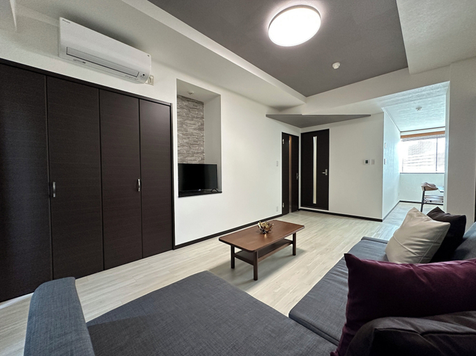 Others 4, Luxes Hijiyama 601, Hiroshima