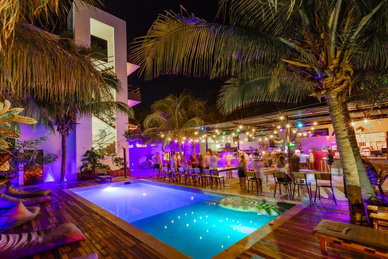 Sport & Beauty 3, Che Holbox Hostel & Bar, Lázaro Cárdenas
