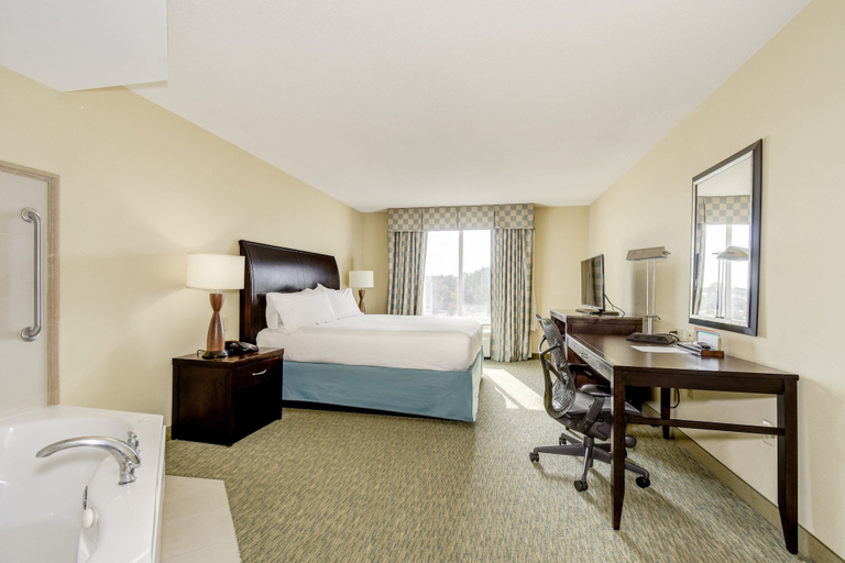 Bedroom 3, Hilton Garden Inn Waldorf, Charles