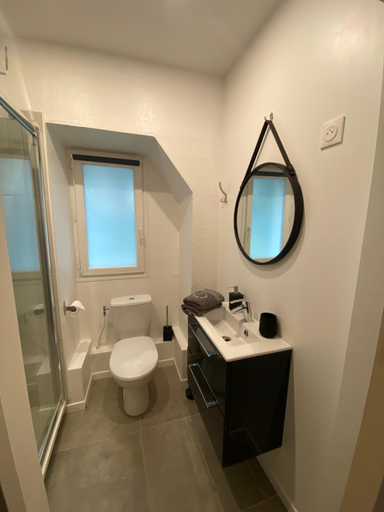 Bathroom 5, La Ferme de Labbeville, Val-d'Oise