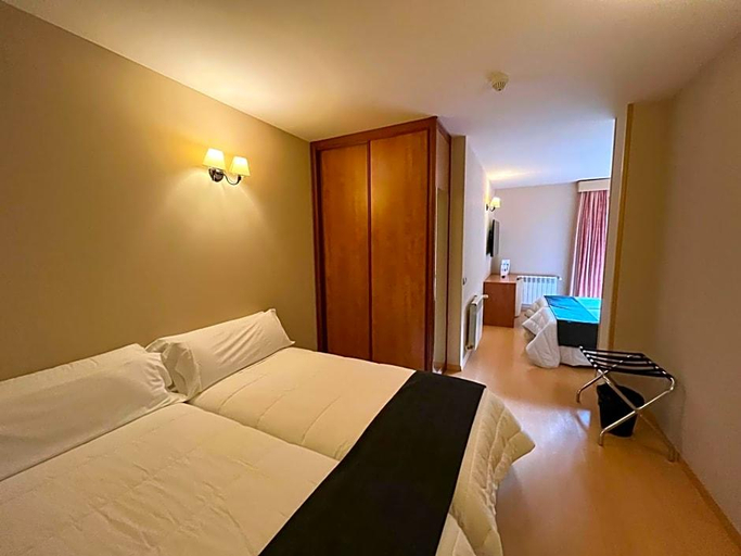 Others 4, Hotel Segle XX