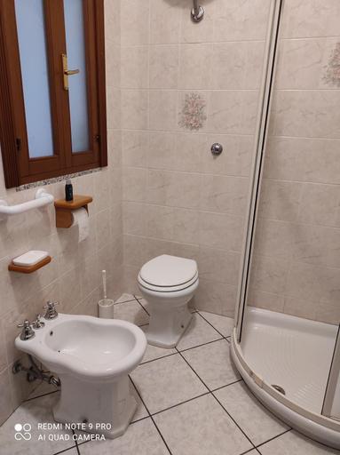 Bathroom 2, Casa Cesa, Cagliari