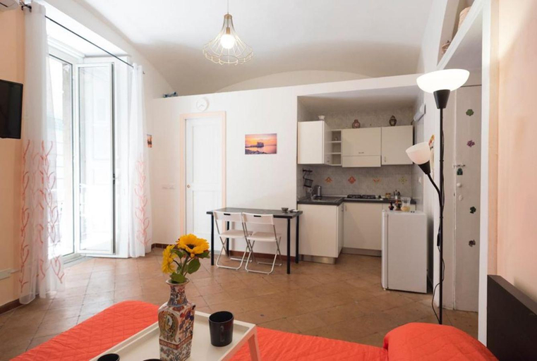 Others 5, Napoli centro apartment A balcony in the heart of naples, Napoli