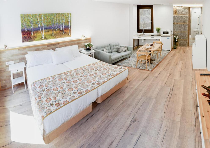Bedroom 2, Casa Mino, Ourense
