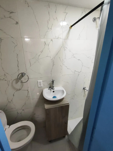 Bathroom 3, EM2-1 APARTAMENTO EN ZONA RESIDENCIAL, Cartagena de Indias