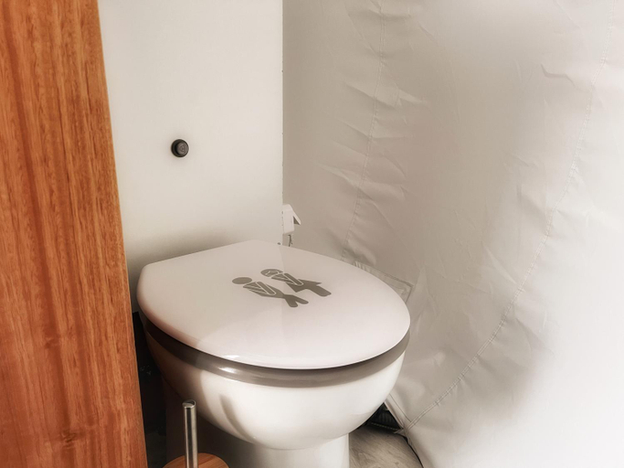 Bathroom 4, Bulles gonflables Love Room - Love Home XO, Charente