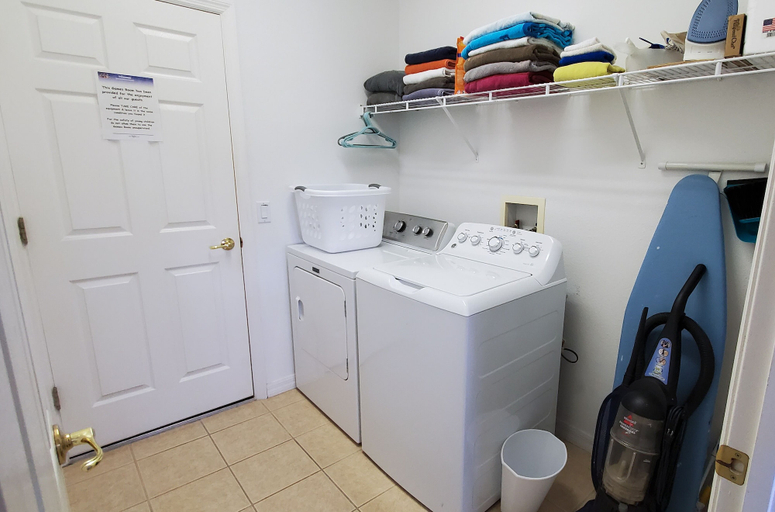 Bathroom 3, 5 Bed Florida Villa, Polk