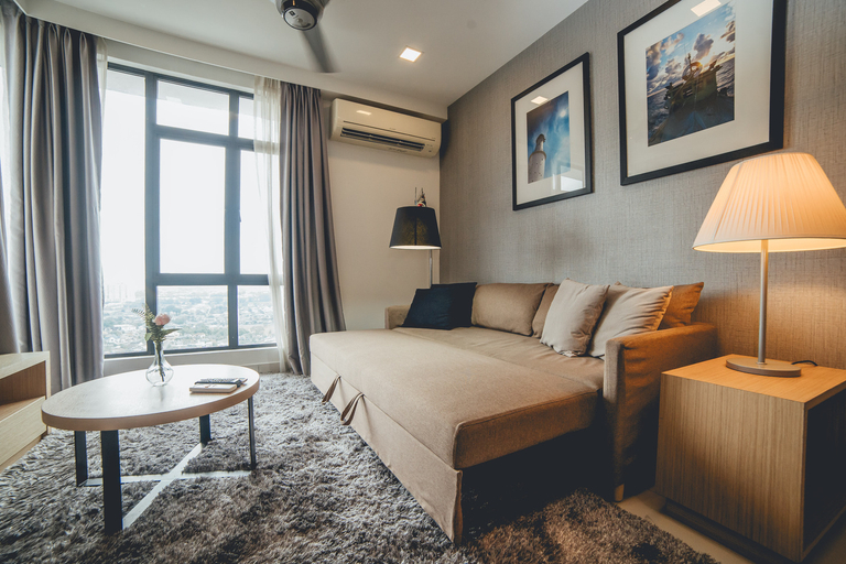 1Tebrau Laconic Lux Suite 1BR nr Columbia Asia Hospital, Bintan