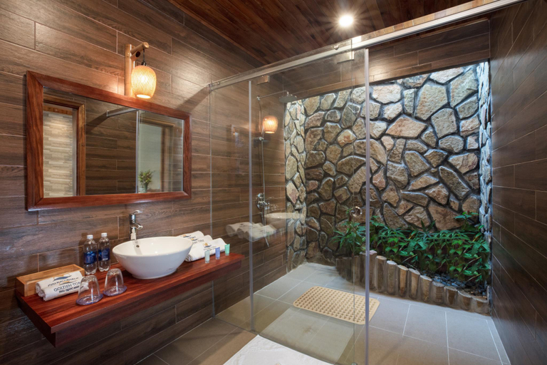 Bathroom 5, Golden Topaz Resort, Phú Quốc