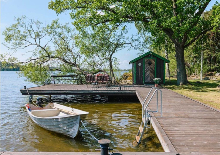Others 3, Escape to Your Very Own Private Island - Just 30 Minutes from Stockholm, Ekerö