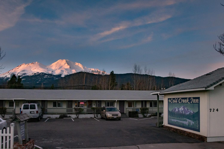 Others 5, Cold Creek Inn, Siskiyou