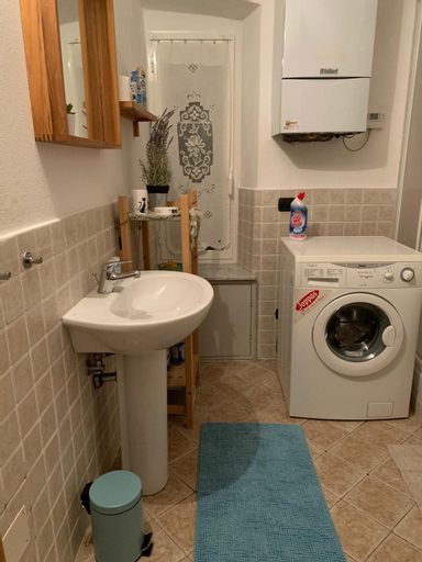 Bedroom 2, Le Parole del Gatto, Genova