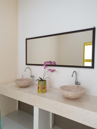 Bathroom 11