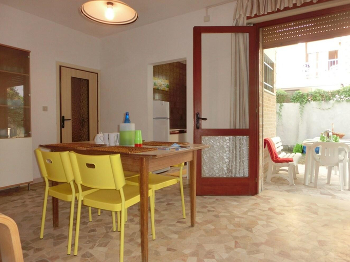 Others 4, Nice Three-Bedroom Villa for 8 people close to the sea in Bibione, Venezia