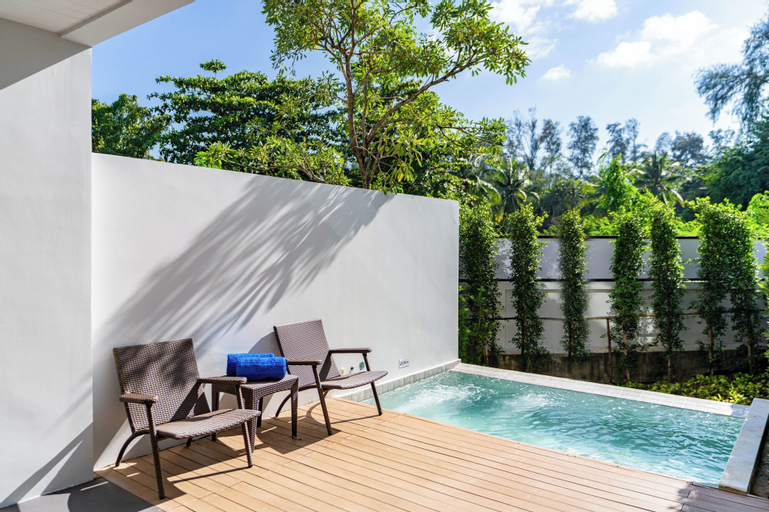 Swimming Pool 11