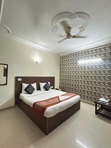 Bedroom 3, HOTEL SMART STAY, Delhi