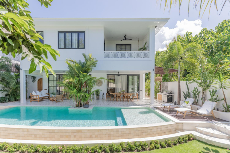 Exterior view, Casa Philip, Badung