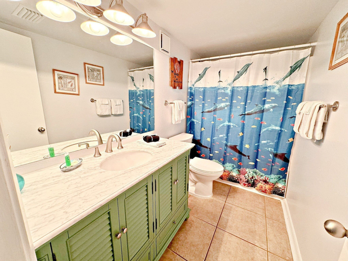 Bathroom 4, Island Shores, Baldwin