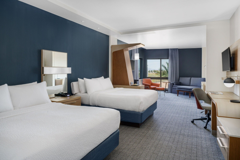 Bedroom 4, Courtyard by Marriott Phoenix Mesa Gateway Airport, Maricopa