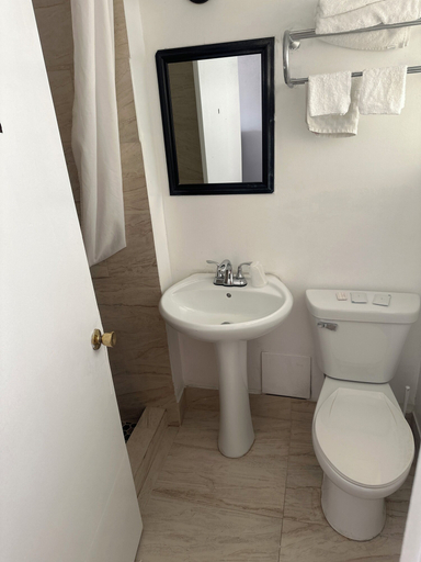 Bathroom 4, Adriatic, La Crosse