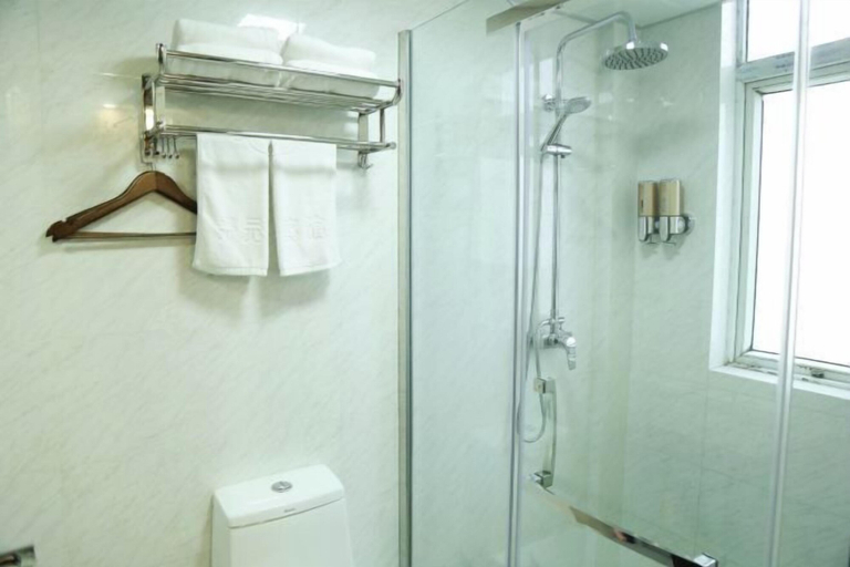 Bathroom 3, Kaiyuanbinguan, Wuhu